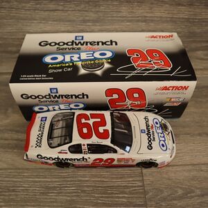 KEVIN HARVICK 2001 GOODWRENCH OREO #29 1/24 ACTION RCCA DIECAST CAR 1/2004